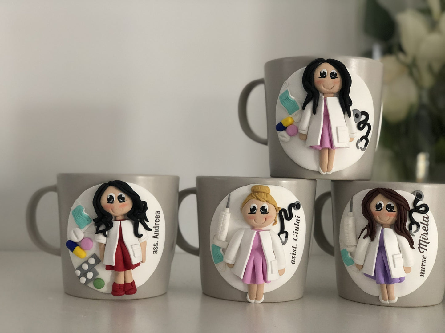 Cana personalizata asistenta