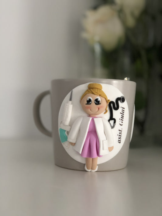 Cana personalizata asistenta